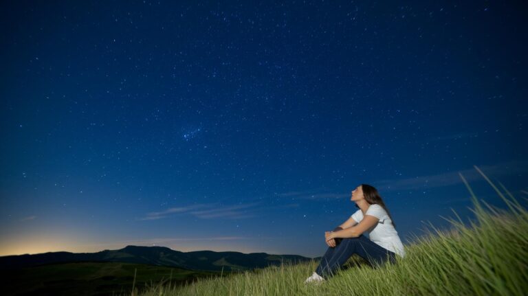 How To Recognize And Trust Cosmic Signs: Radiant